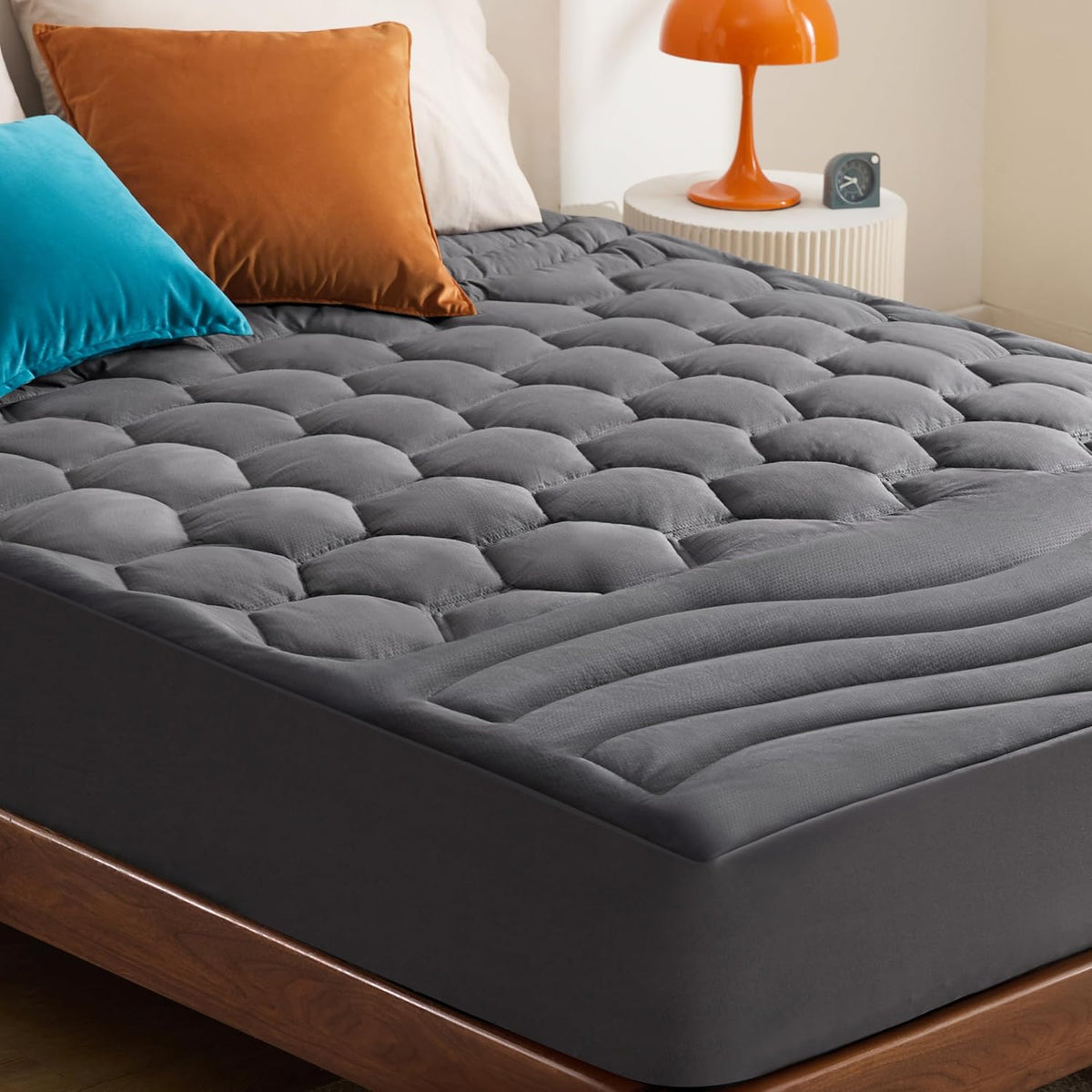 Three-Zone Quilted Mattress Pad - product view 1