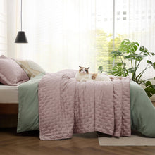 Clover Ultrasonic Quilt Set - product view 3